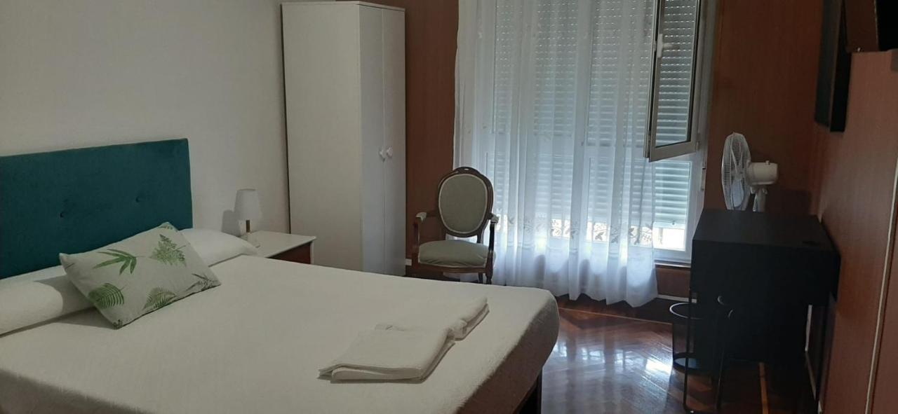 Alojamiento Casa Leon Santona Luaran gambar